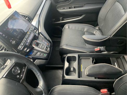 Used 2022 Honda Odyssey Elite image 23