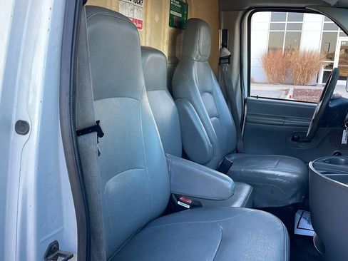 Used 2007 Ford E-450 and Econoline 450 RWD image 13