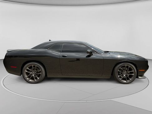 Used 2022 Dodge Challenger R/T Scat Pack w/ Plus Package RWD image 2