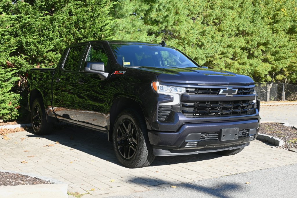 Used 2024 Chevrolet Silverado 1500 RST w/ Z71 Off-Road Package AWD/4WD image 9