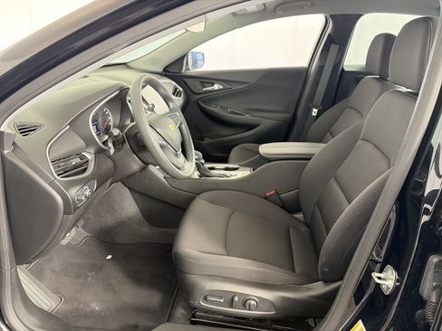 Used 2024 Chevrolet Malibu LT FWD image 2