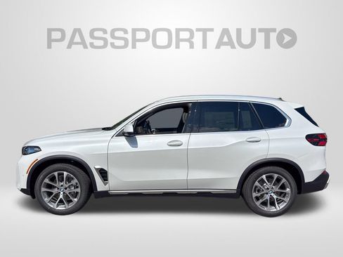 New 2026 BMW X5 xDrive40i w/ Climate Comfort Package AWD/4WD image 2