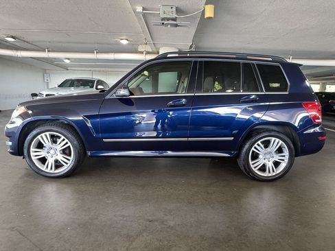 Used 2014 Mercedes-Benz GLK 350 4MATIC image 2