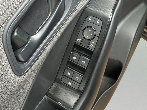 Used 2023 Nissan Rogue S FWD image 29