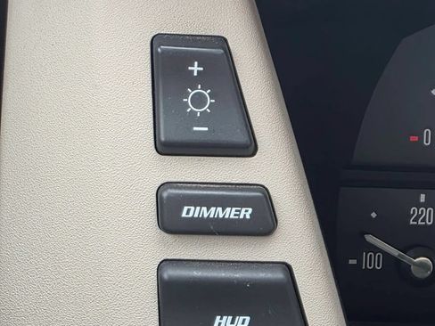 Used 2004 Cadillac XLR RWD image 13