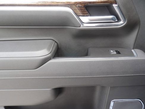 Used 2025 GMC Sierra 1500 Elevation image 22