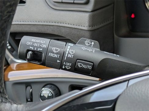 Used 2020 Cadillac Escalade ESV Premium Luxury image 30