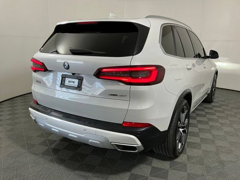 Certified 2022 BMW X5 xDrive40i w/ Parking Assistance Package AWD/4WD image 5