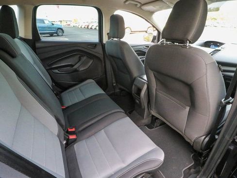 Used 2019 Ford Escape S image 23