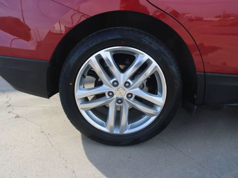 Used 2018 Chevrolet Equinox Premier image 10