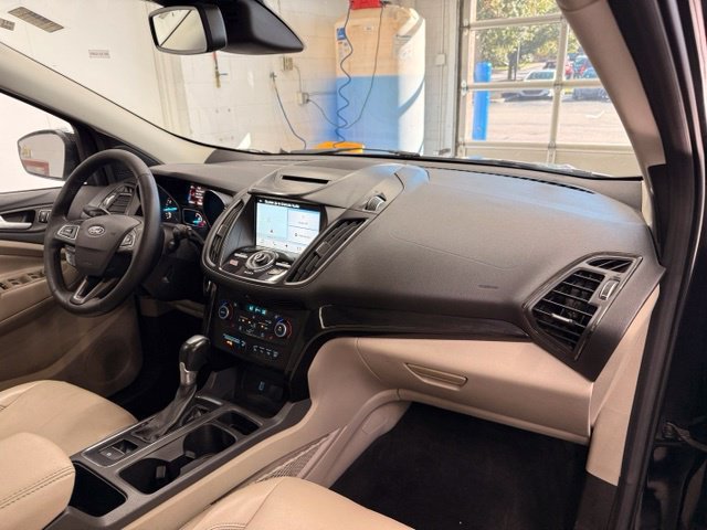 Used 2018 Ford Escape Titanium w/ Ford Safe & Smart Package AWD/4WD image 25
