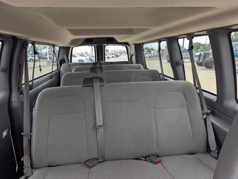 Used 2025 Chevrolet Express 3500 LT w/ LT Preferred Equipment Group image 15