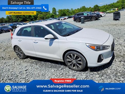 Used 2018 Hyundai Elantra GT FWD image 5