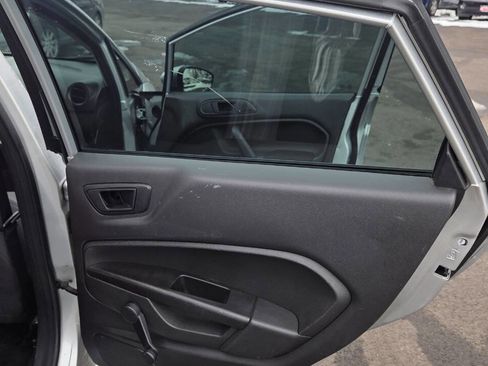 Used 2015 Ford Fiesta S image 12