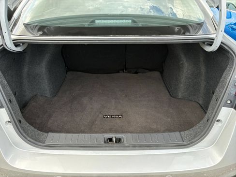 Used 2025 Nissan Versa SV FWD image 28
