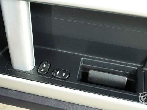 Used 2005 Ford GT image 40