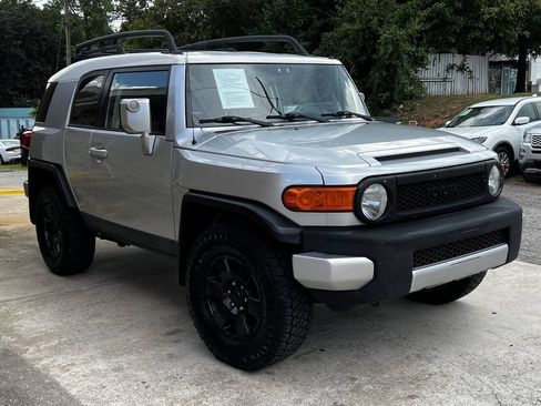 Used 2007 Toyota FJ Cruiser 4WD image 8