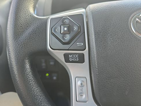 Used 2017 Toyota Tundra SR5 image 16