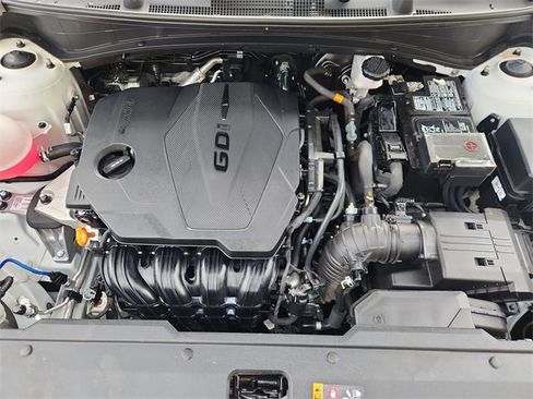 Used 2024 Kia Sportage SX image 31