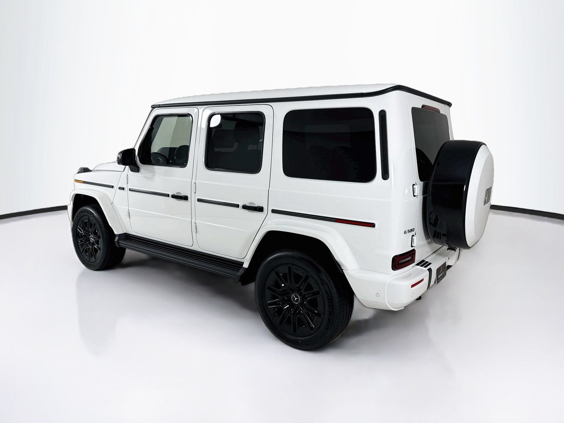 New 2027 Mercedes-Benz G 580 e image 6