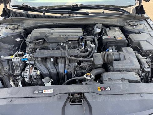 Used 2025 Hyundai Elantra SEL FWD image 18