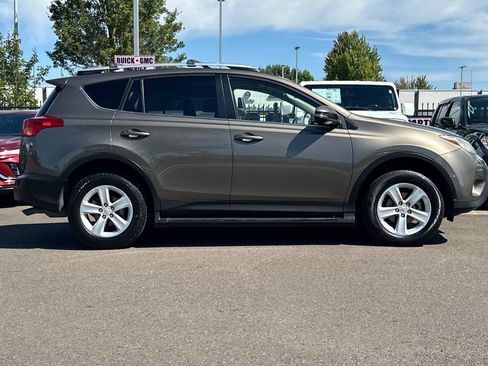 Used 2014 Toyota RAV4 XLE FWD image 3