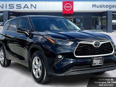 Used 2024 Toyota Highlander LE