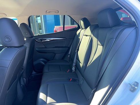 Used 2023 Buick Envision Essence AWD/4WD image 11