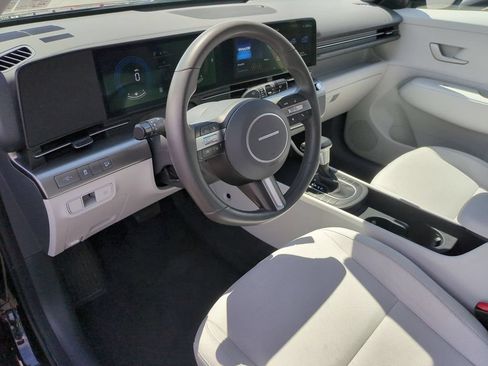 Used 2025 Hyundai Kona SEL FWD image 15