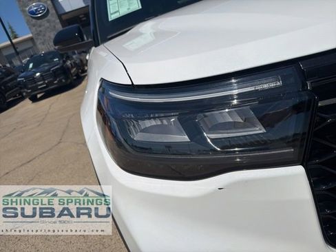 Used 2025 Ford Explorer ST-Line w/ ST-Line Street Pack AWD/4WD image 13