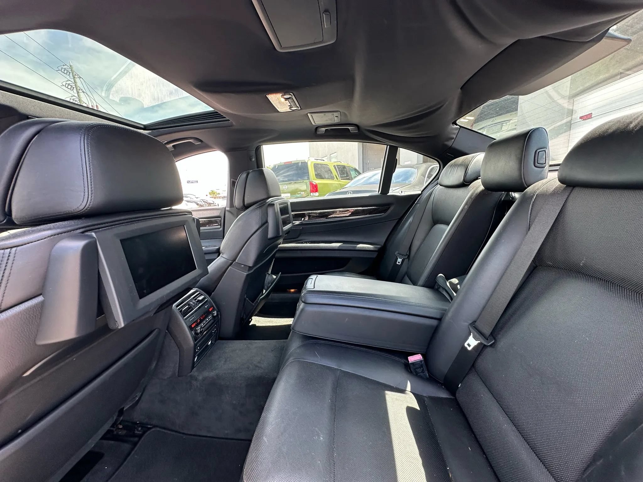 Used 2012 BMW 750Li RWD image 13