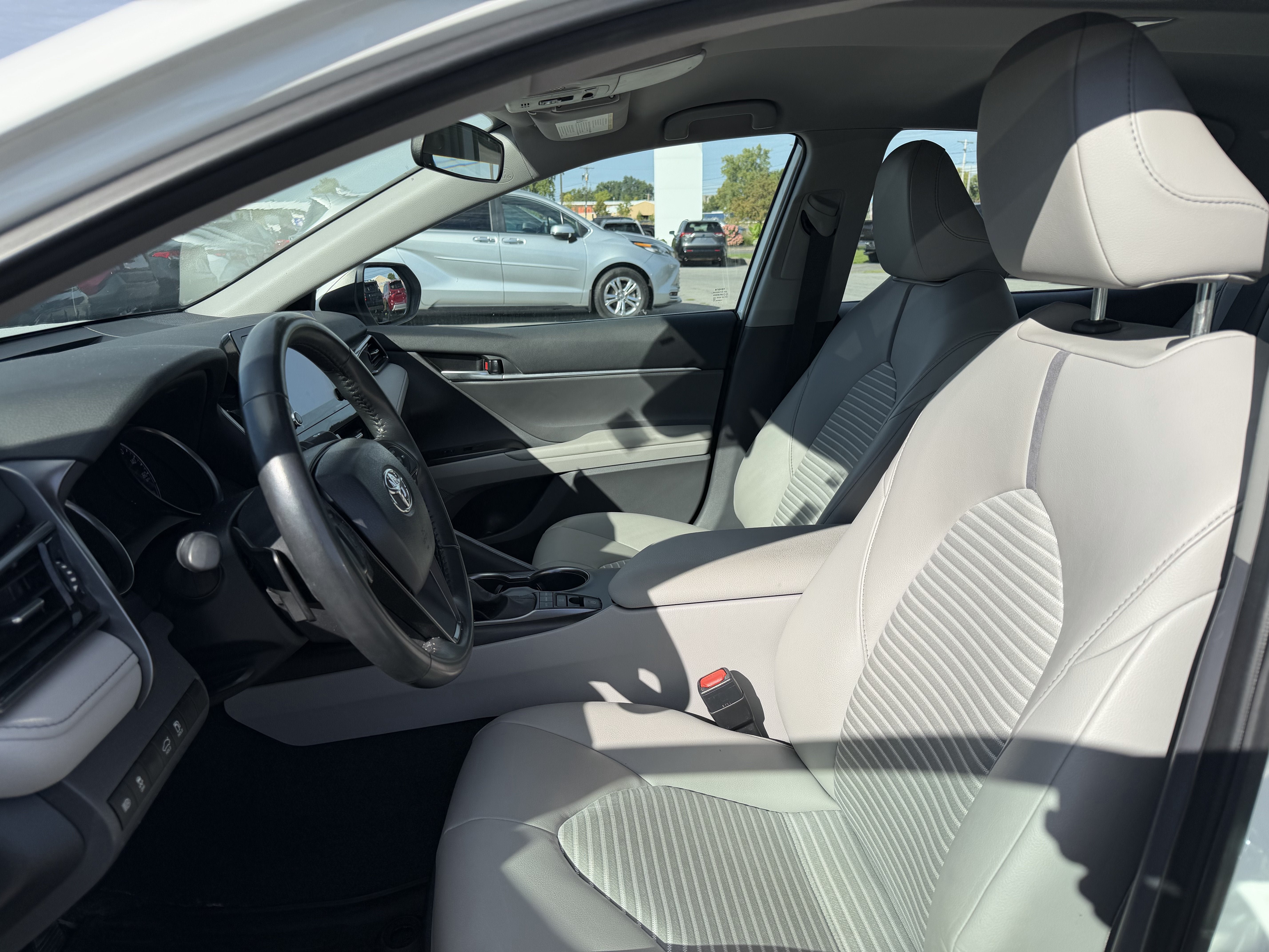 Used 2024 Toyota Camry SE AWD/4WD image 9