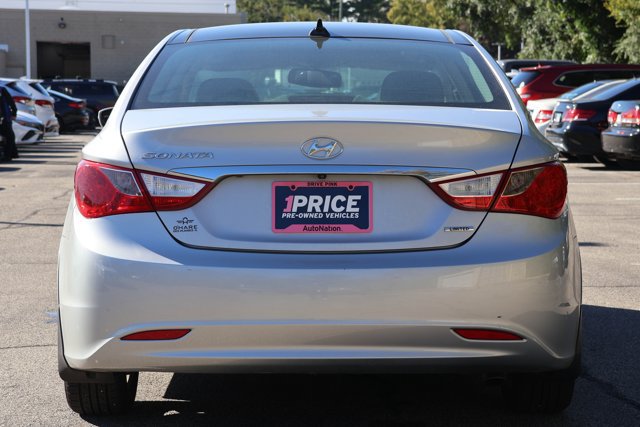 Used 2012 Hyundai Sonata Limited w/ Navigation Pkg FWD image 6