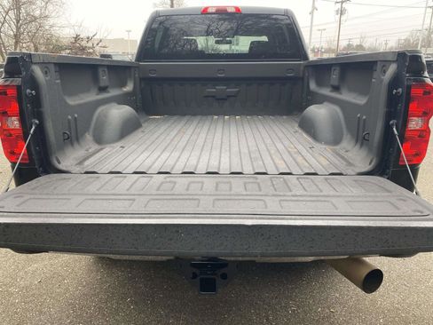 Used 2018 Chevrolet Silverado 2500 W/T w/ WT Convenience Package image 9