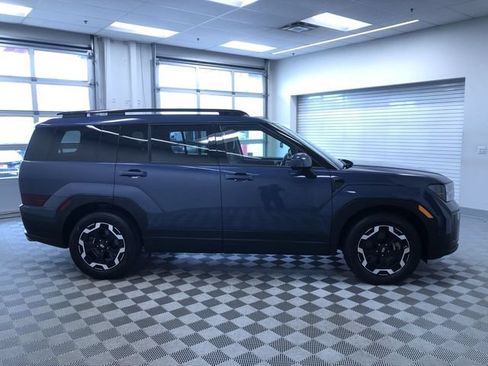 Used 2025 Hyundai Santa Fe SEL AWD/4WD image 35