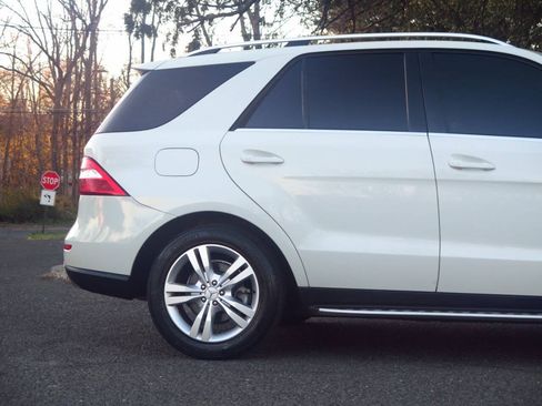 Used 2012 Mercedes-Benz ML 350 4MATIC image 30