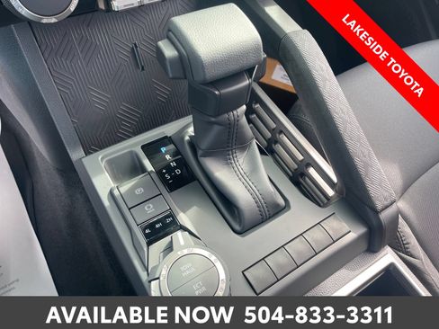 Certified 2026 Toyota Tacoma SR5 AWD/4WD image 30