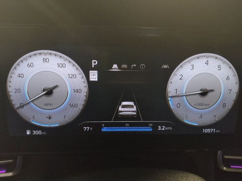 Used 2024 Hyundai Elantra SEL FWD image 23