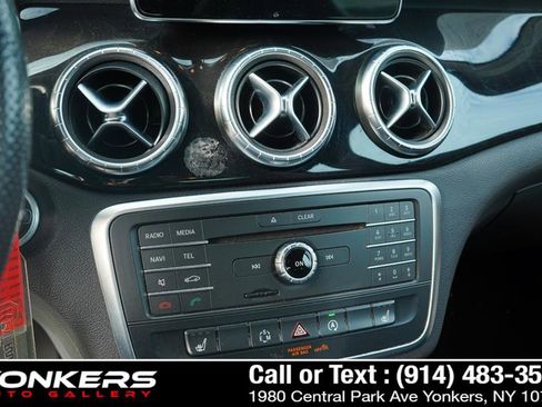Used 2015 Mercedes-Benz CLA 250 image 36
