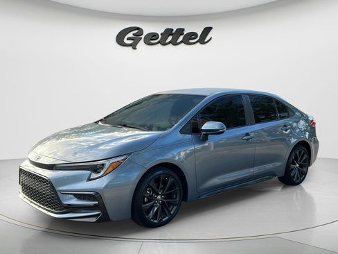 Certified 2024 Toyota Corolla SE FWD image 1
