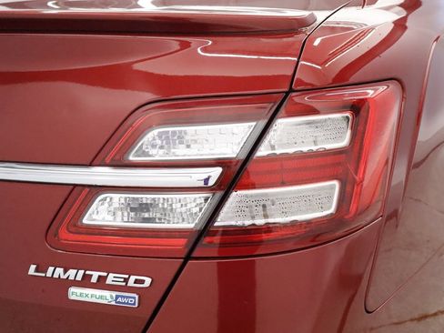 Used 2018 Ford Taurus Limited AWD/4WD image 19