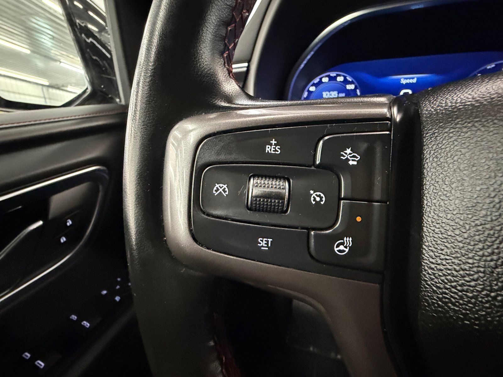 Used 2023 Chevrolet Tahoe RST w/ Luxury Package AWD/4WD image 18