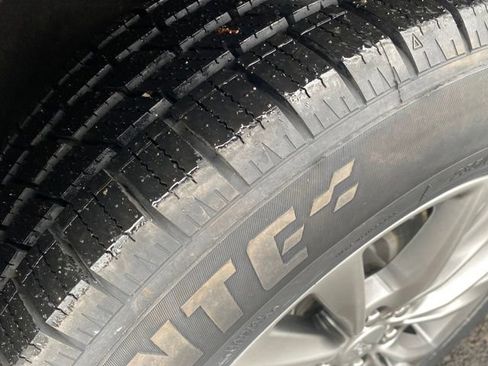 Certified 2023 Cadillac XT5 Premium Luxury w/ LPO, Floor Liner Package image 24