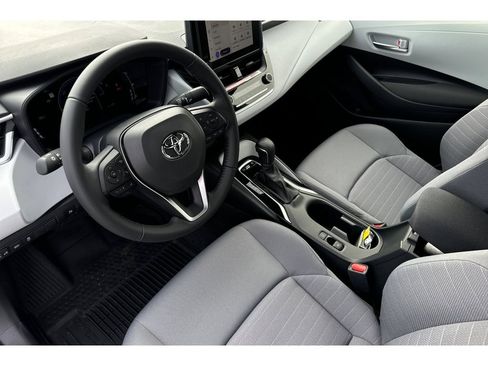 Used 2026 Toyota Corolla SE w/ SE Premium Package FWD image 10