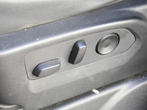 Used 2021 Chevrolet Tahoe LT w/ LT Signature Package image 32