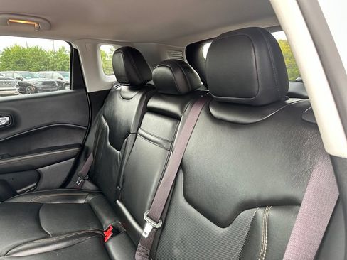 Used 2019 Jeep Compass Limited AWD/4WD image 23