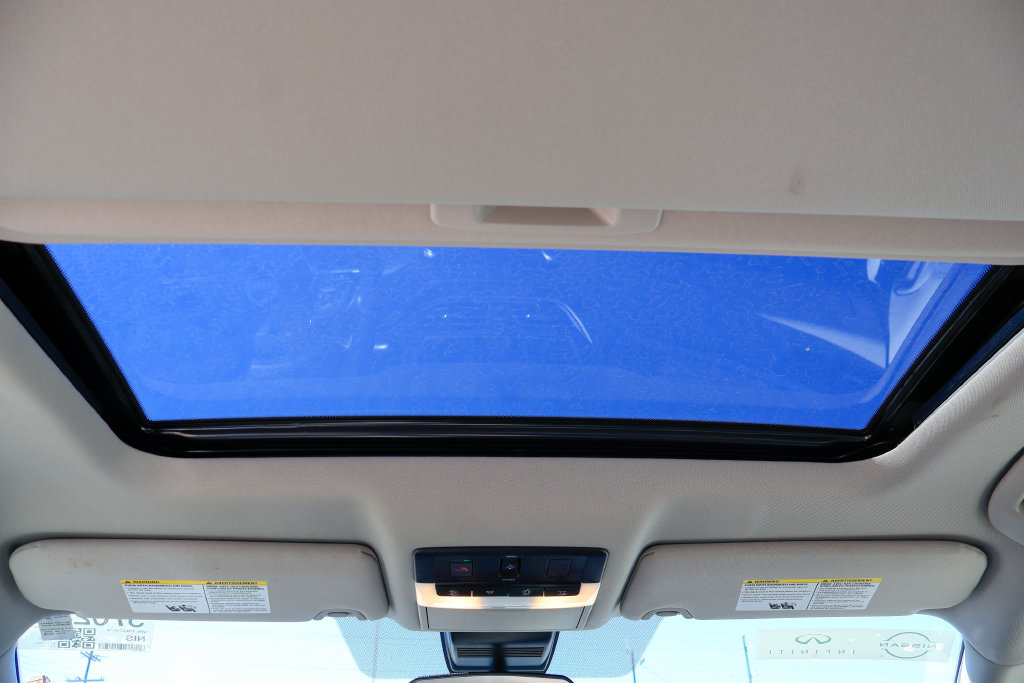Used 2023 Nissan Altima 2.5 SV w/ SV Premium Package FWD image 11
