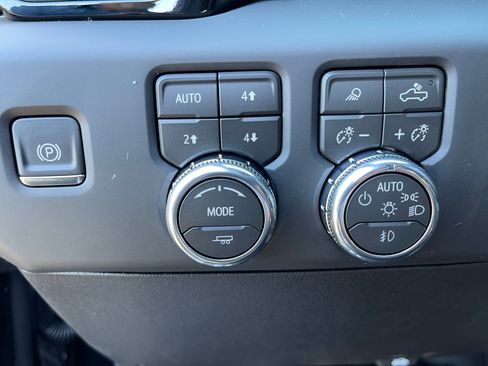 New 2026 GMC Sierra 2500 AT4 w/ Technology Package image 11