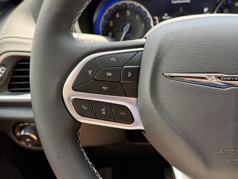 New 2026 Chrysler Pacifica Select FWD image 20