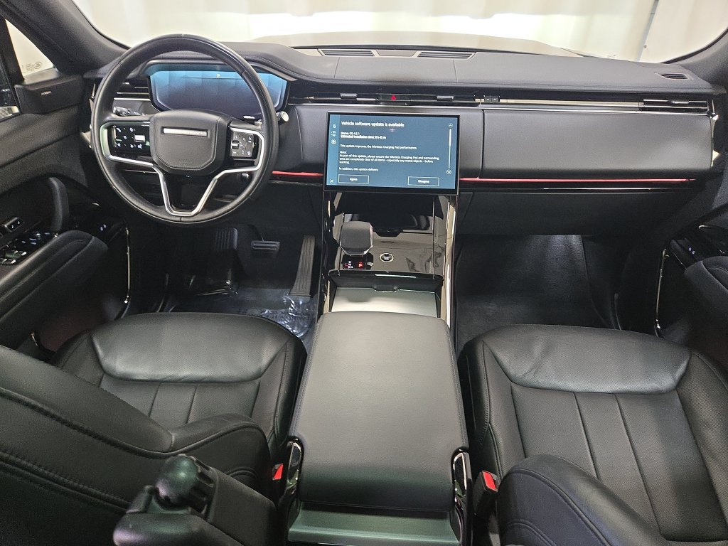 Used 2025 Land Rover Range Rover Sport SE AWD/4WD image 13